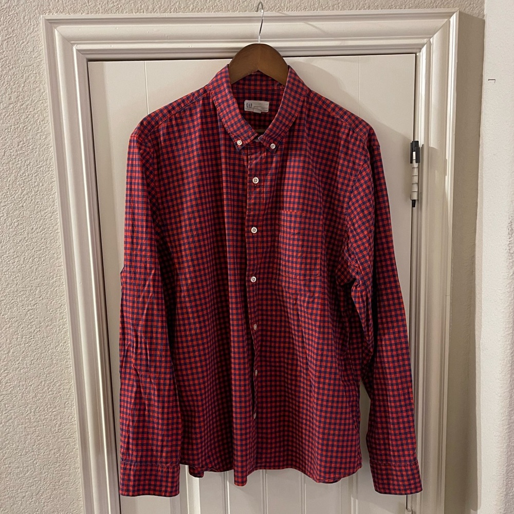 Men's GAP Long Sleeve Button Down Shirt Size XL Untucked Fit Stretch